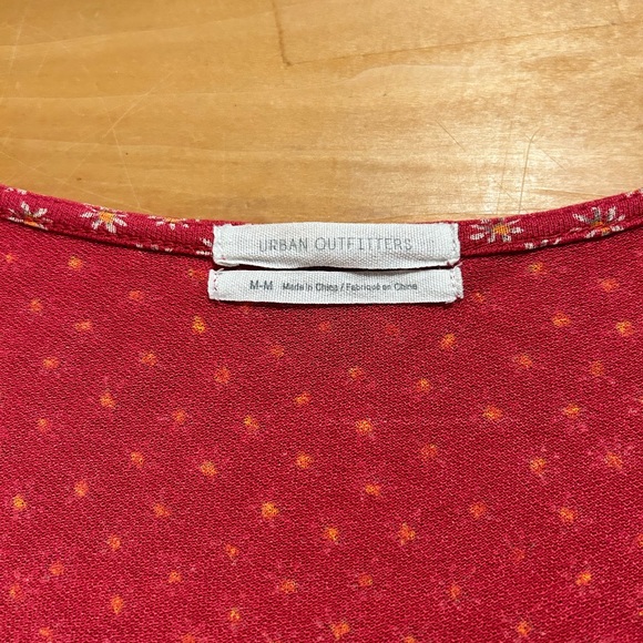 Urban Outfitters Red Daisy Drawstring Crop Top Size Medium - Picture 5 of 10